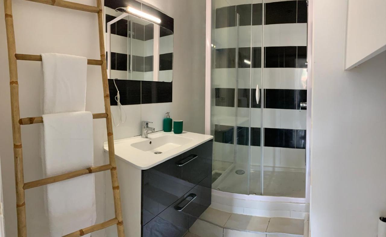 Au Coeur Du Village Joli Studio Каси Экстерьер фото